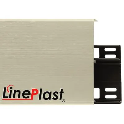 Плинтус Lineplast 10х2,2х220 (с монтажной планкой)