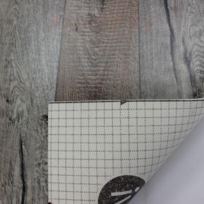 Линолеум IVC Golf Дуб Хантер 593 2 м