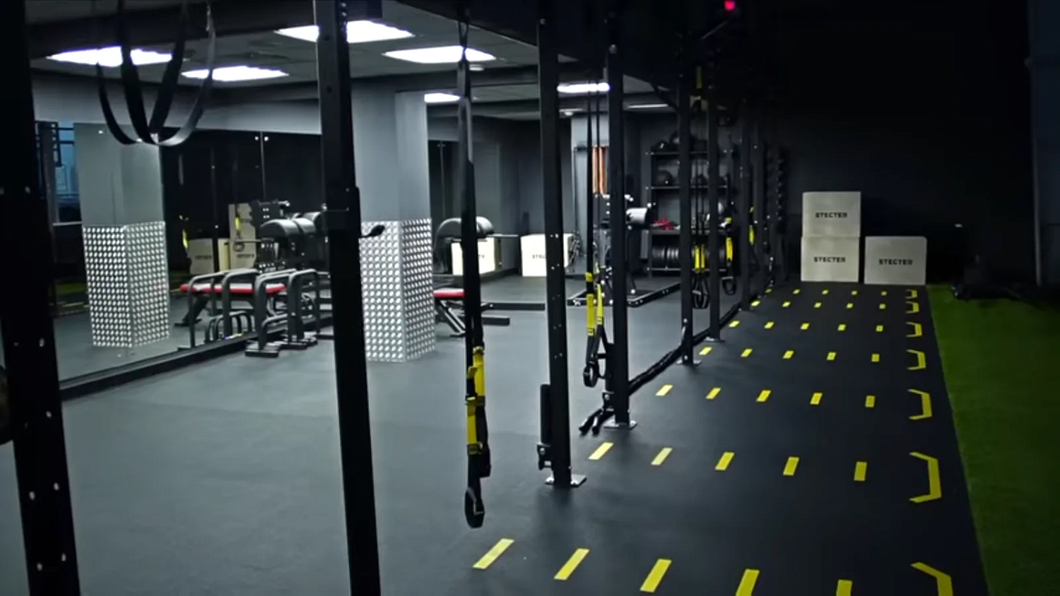 Регупол: почему это покрытие пользуется популярностью в коммерческих помещениях?