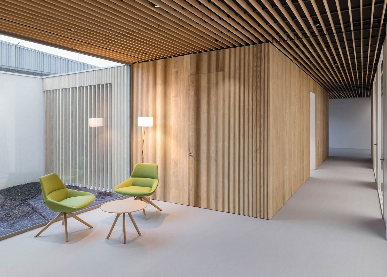 Интерьерные рейки: простой способ преобразить любую стену